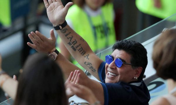Марадона: Бих водил Аржентина безплатно 
