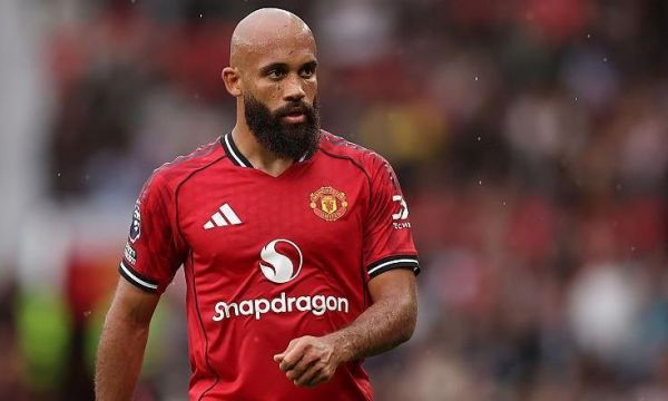 Уолкът: Арсенал трябваше да привлече Мбемо