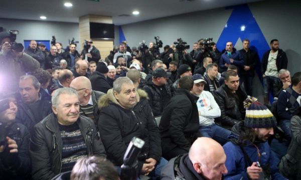 НКП недоволни от позицията на Левски за срещата