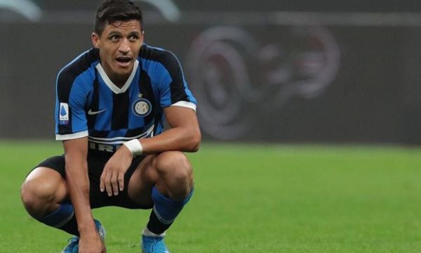 Футболистите на Интер Санчес да остане в клуба