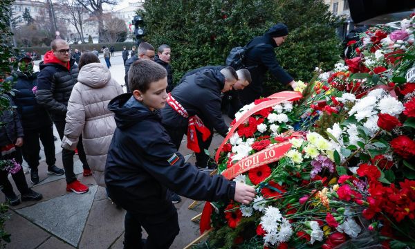 Феновете на ЦСКА почетоха Апостола