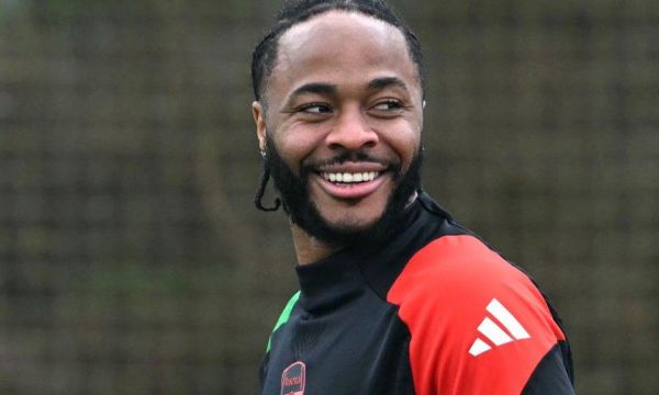 Наполи хвърли око на Стърлинг