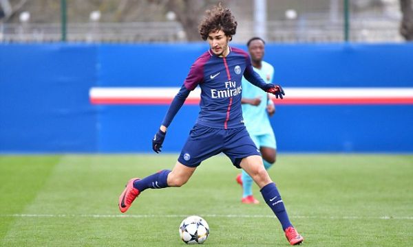 17-годишен играч на ПСЖ отказа на Арсенал 