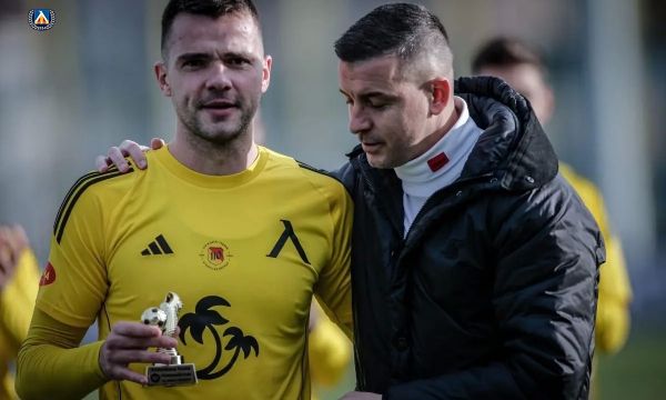 Алекс Колев махна патериците и тренира във фитнеса