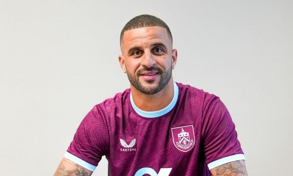 Пеп: Уокър е един от най-великите крайни защитници 