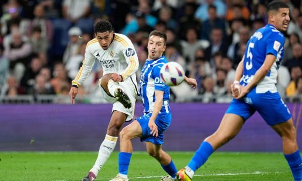 Дубъл на Жуниор помогна на Реал Мадрид да победи Алавес