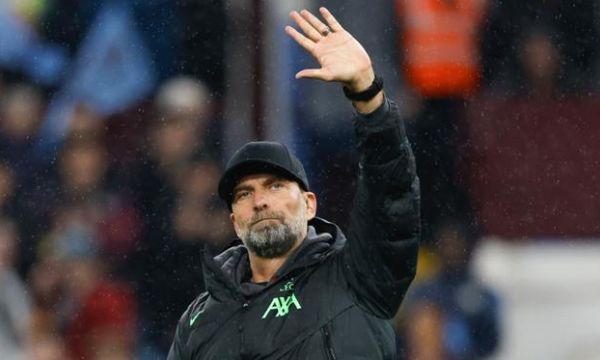 Клоп: Времето ми в Англия приключи