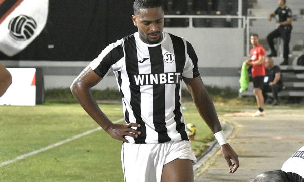 Защитник на Локо Пловдив аут за поне две седмици 