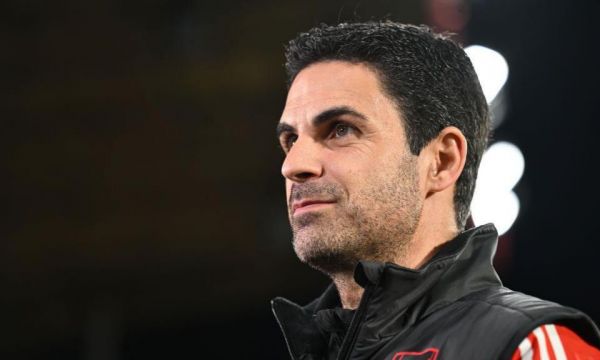 Артета отговори на Карагър и Невил за „ръчната спирачка”