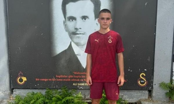 Възпитаник на ЦСКА 1948 подписа с Галатасарай 