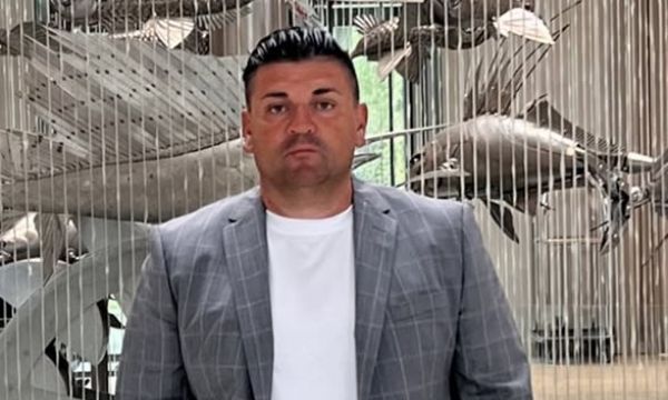 Отговориха на Стилян Петров