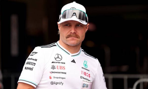 Cadillac сключи договор с първия пилот