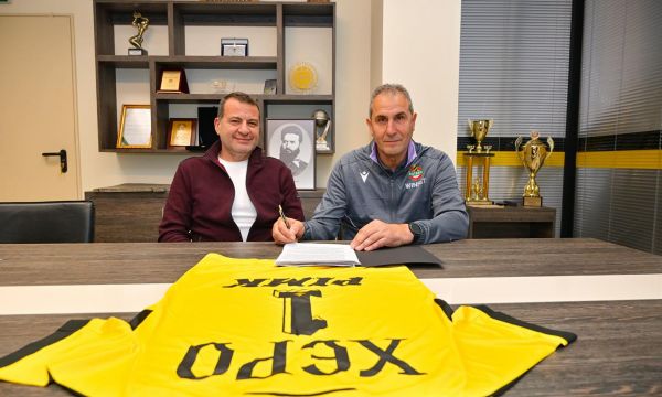 Официално: Херо е новият треньор на Ботев Пловдив