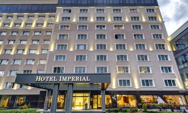 Промяна в плановете - От Тотнъм резервираха цял хотел в Пловдив