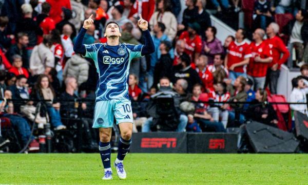 Аякс с победа над Карабах