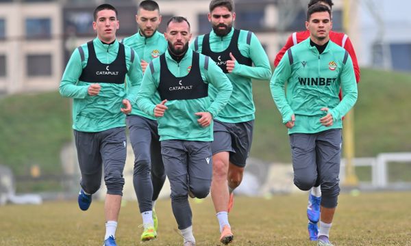 ФИФА премахна забраните за трансфери на Ботев Пловдив