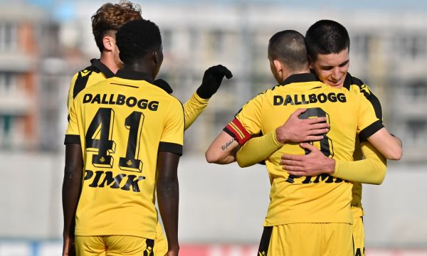 Macron ще продължи да облича Ботев Пловдив 