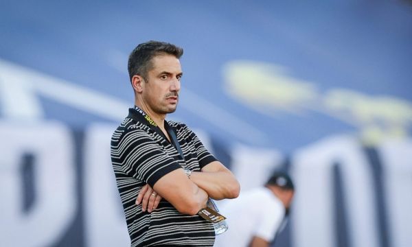 Веласкес: Не трябва да забравяме, че не играем срещу манекени, а срещу живи хора