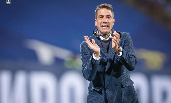 Веласкес сяда на масата със Сираков за преговори