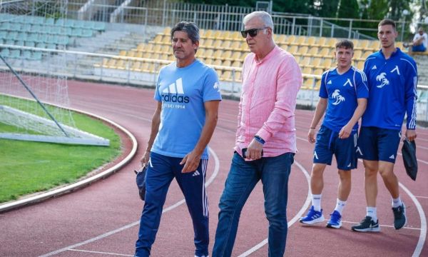 Наско Сираков настоява Костов да остане треньор на Левски