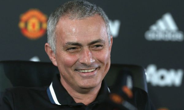 Моуриньо: Не е задължително титлата да отиде в Манчестър 