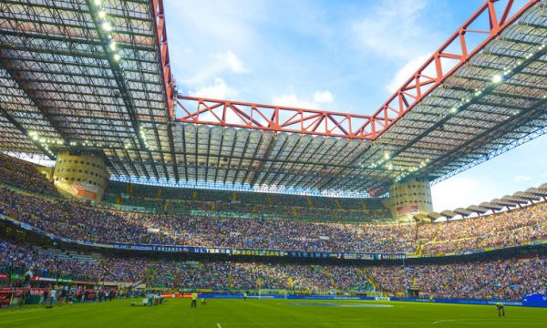 Милан може да изпусне първото място след Лацио