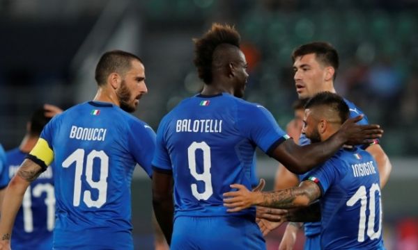 Балотели се завърна с гол при дебюта на Манчини за Италия