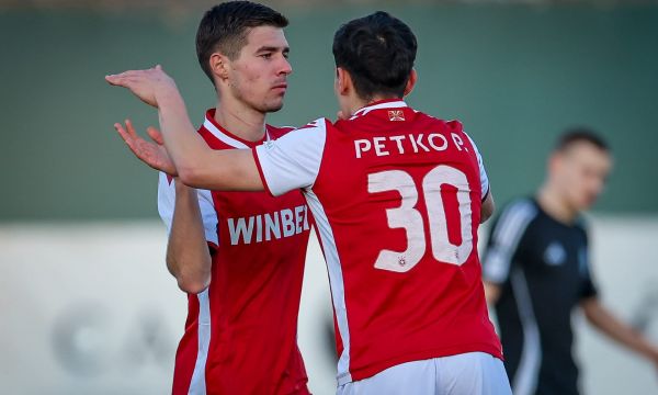 ЦСКА с трета поредна победа, грозни сцени белязаха мача