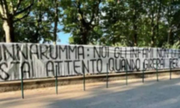 Фенове на Милан отправиха заплахи към Донарума