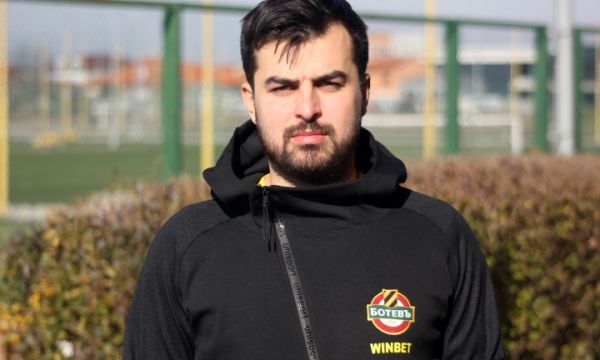 Един от помощниците в Ботев Пловдив напусна клуба