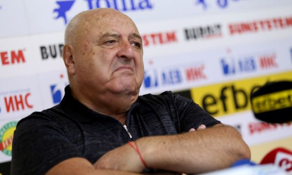  Венци Стефанов: Министърът на спорта трябва да подаде оставка 