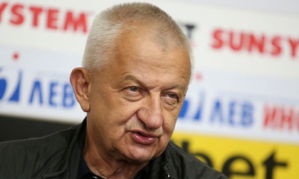 Крушарски няма да приема оставката на Павел Колев 