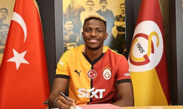 Галатасарай подобри офертата си за Осимен