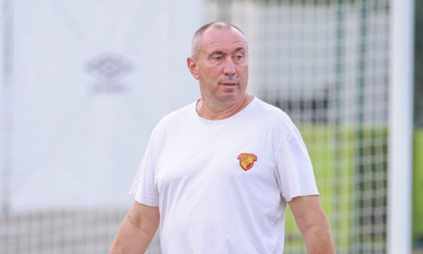 Мъри Стоилов: Чувам, че Лудогорец има проблеми, Левски може да ги свали от трона