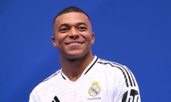    ПСЖ: Мбапе продължи да атакува клуба