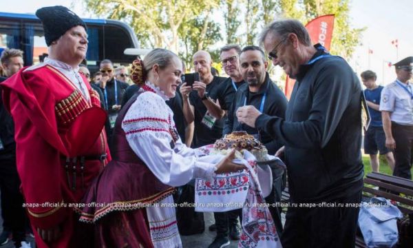 Националният на Дания пристигна в Русия 