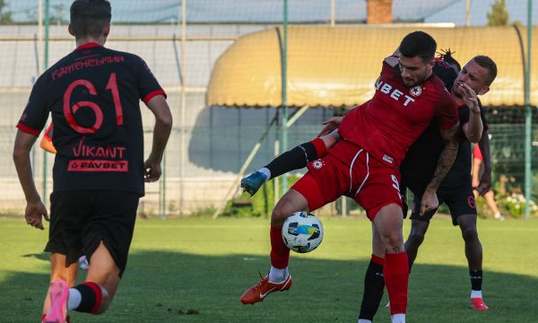 Бютучи пак се контузи