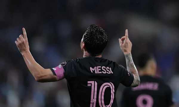 Меси остава в Интер Маями още три години