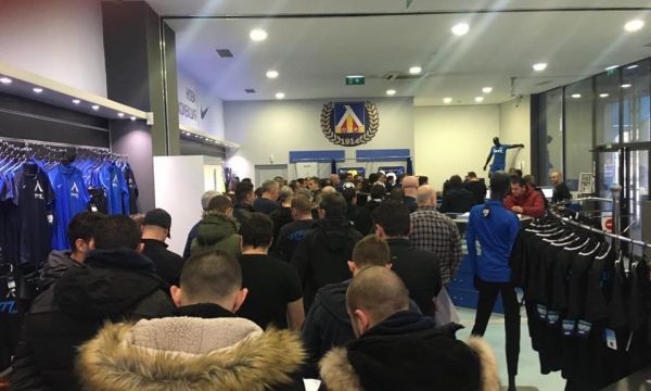 Опашка на Герена - феновете на Левски започнаха да купуват абонаментни карти
