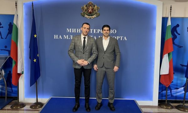 Министърът на младежта и спорта Иван Пешев се срещна с Георги Иванов
