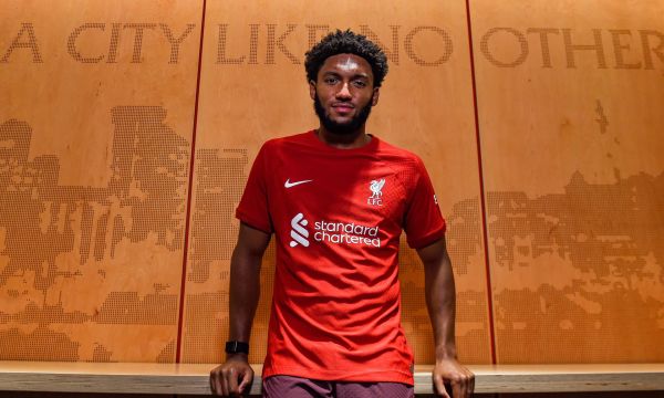 Ливърпул продължи с Гомес 