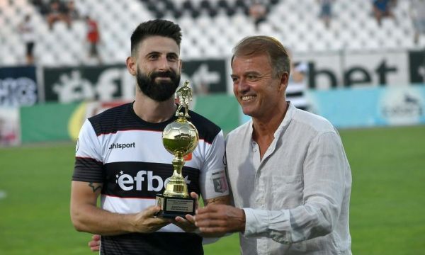 Феновете на Локо Пловдив подкрепиха Митко Илиев