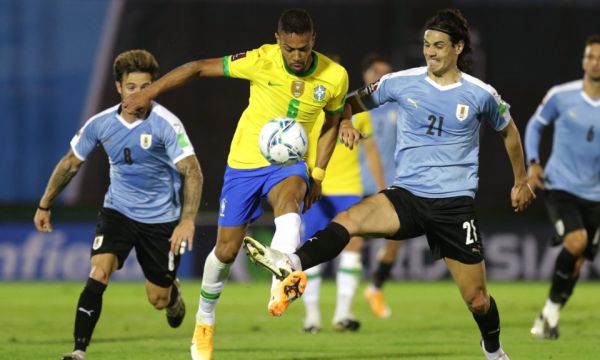 Бразилия не се затрудни с Уругвай, Аржентина също с победа