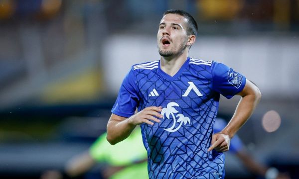 Мениджъри следяха трима от Левски в мача с Апоел 