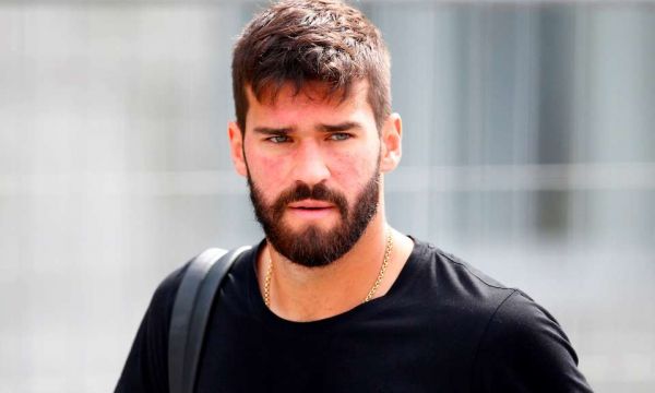 Алисон обясни защо нарушава  карантината