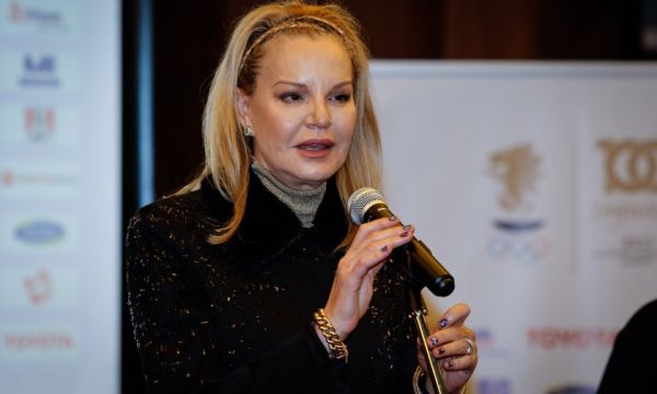 Костадинова: Призовавам Лечева да спре да плаши обществеността