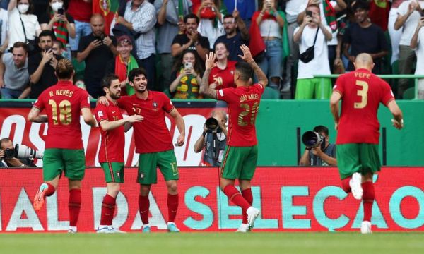 Победи за Португалия и Испания в Лига на нациите