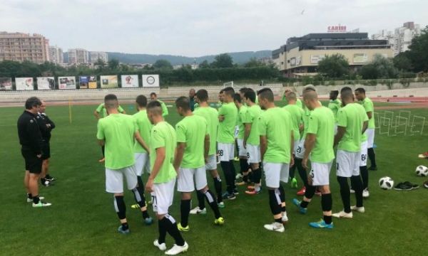Двама се присъединиха към подготовката на Черно море за мача със Славия