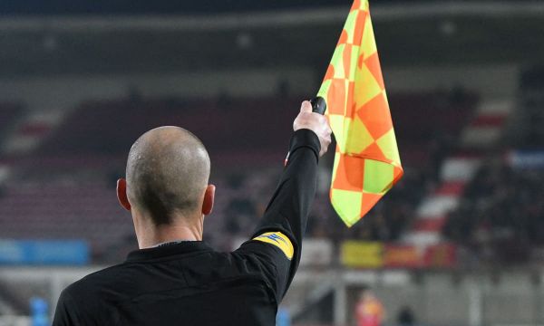 Футболен съдия е обвинен в сексуално посегателство над непълнолетна