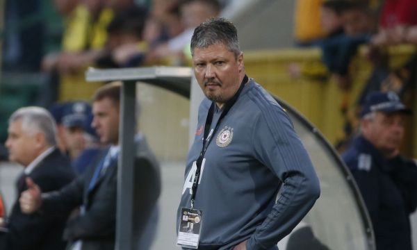 Любо Пенев няма да води отбора си срещу ЦСКА
